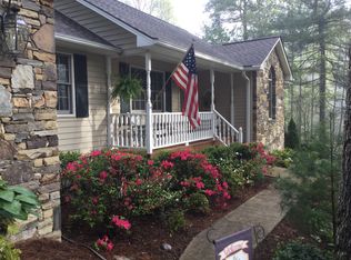 329 Thomas Rd, Hendersonville, NC 28739