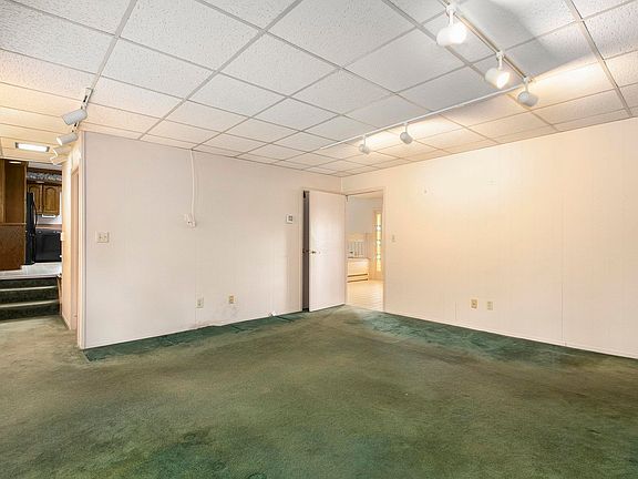 4th image of 23349 Circle Ln
