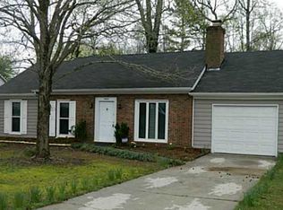 6900 Duncroft Ln, Charlotte, NC 28215