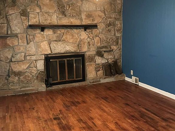 5th image of 1432 W Olive Ave