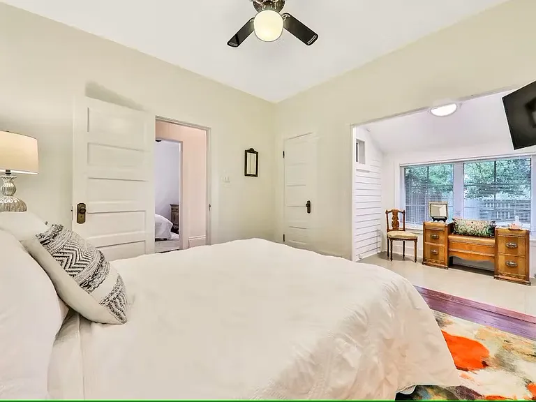 11 Myrtle Ave — Photo 23