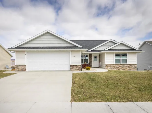 1225 Cody Parkway, Platteville, WI 53818