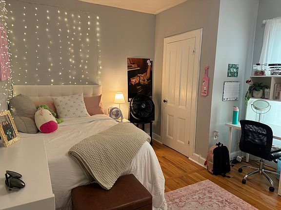 5th image of 160 Seminary Ave #2
