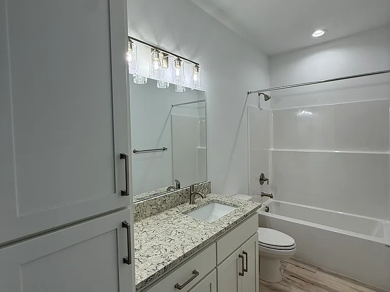 310 Lola St #310 — Photo 9