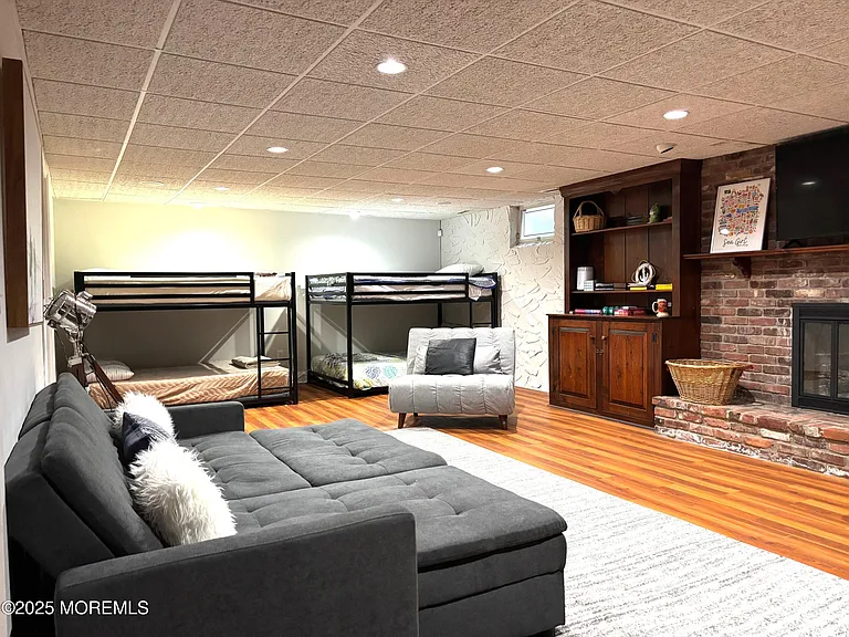 623 Brooklyn Blvd — Photo 31