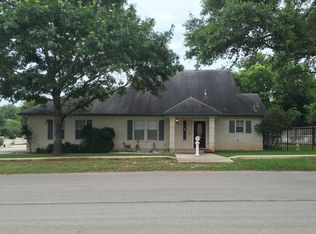 985 Woodrow Center Rd, Kingsbury, TX 78638