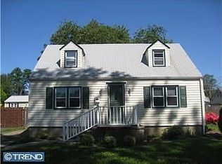 518 Osborne Ave, Morrisville, PA 19067