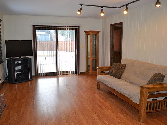 3rd image of 641 W Kimball Ave