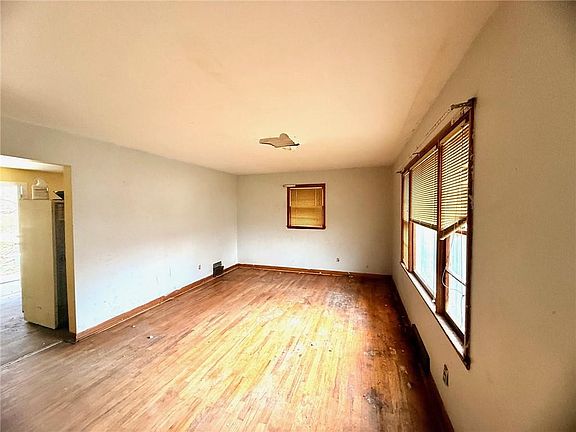 5th image of 1501 Pacific St
