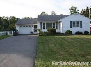 54 Ryerson Rd, New Hampton, NY 10958