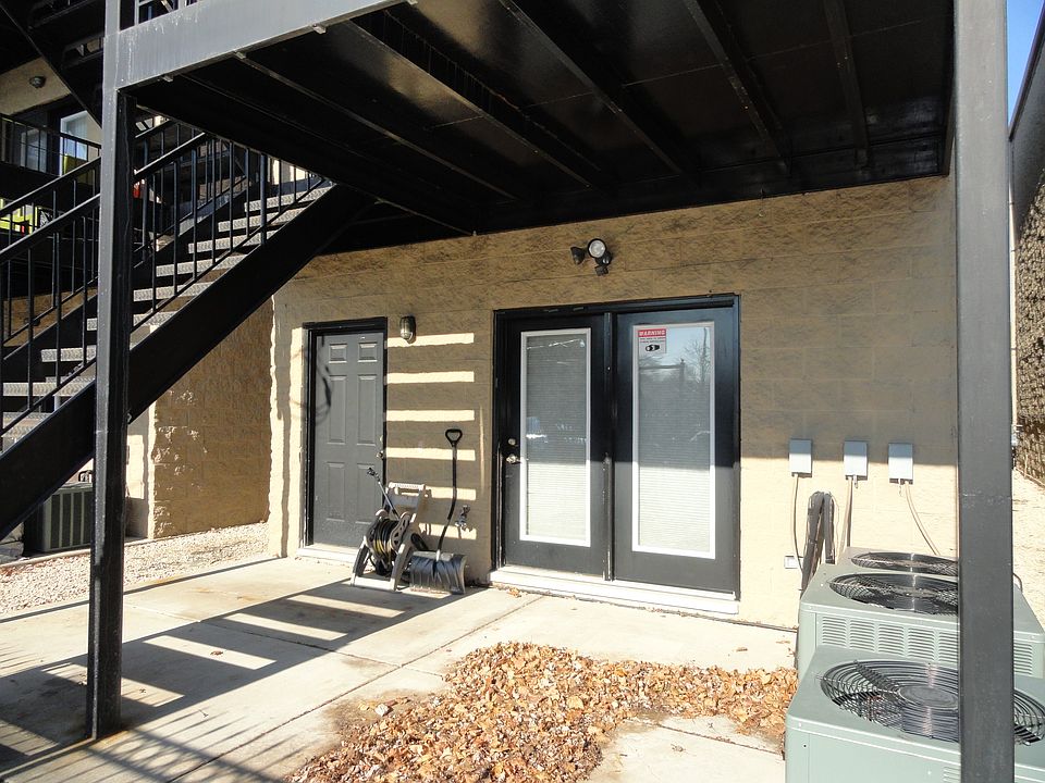 1st image of 6609 W Belmont Ave APT 1