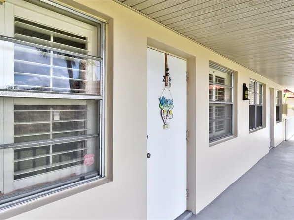 107 Spring Lake Ct APT 204, Vero Beach, FL 32962