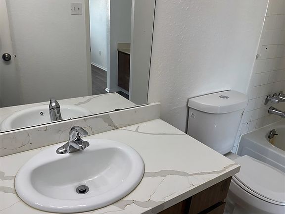 3rd image of 8323 Wilcrest Dr APT 8004