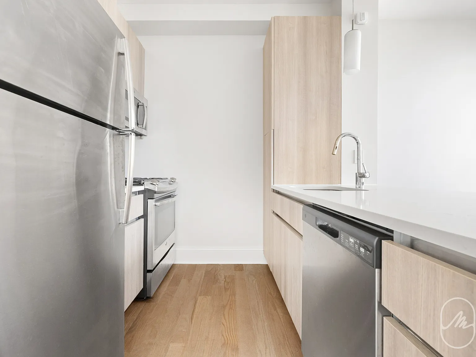 15 Park Row — Photo 4