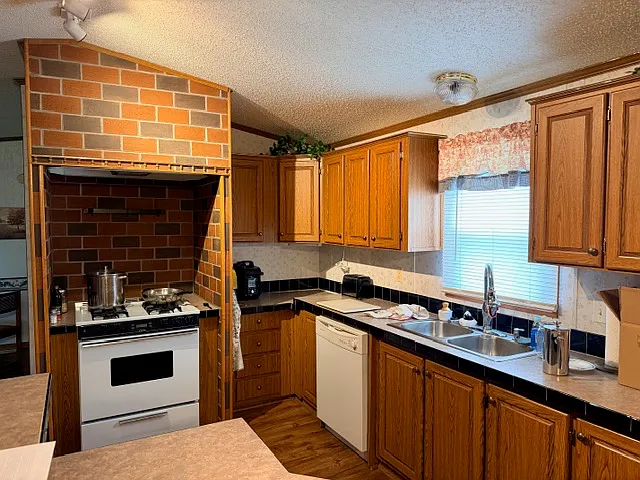 1201 N Odell Ave #164 — Photo 7