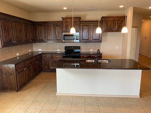 4th image of 1064 Doe Meadow Dr