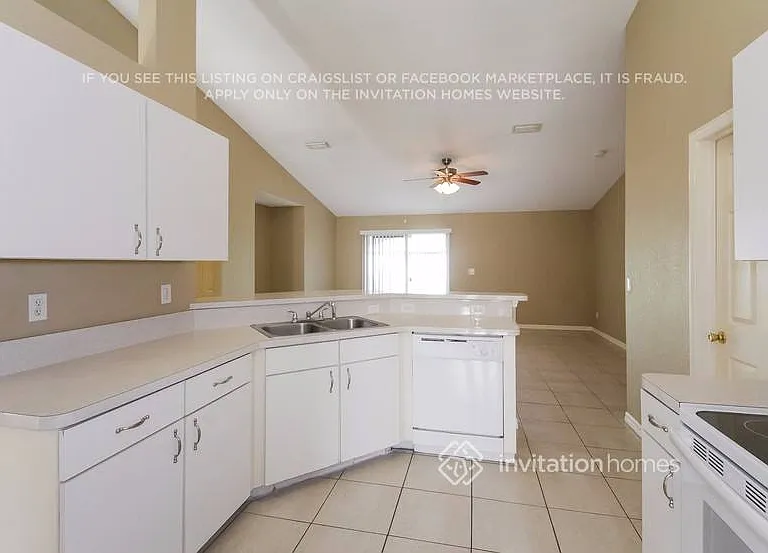 3228 N Biscayne Dr — Photo 6