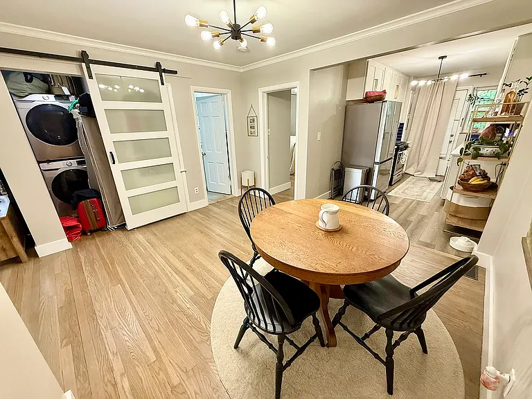 1687 Westwood Ave — Photo 10