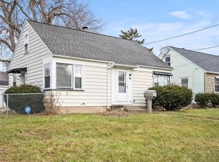 110 Ashwood Dr, Rochester, NY 14609