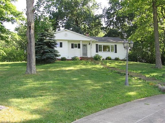 2nd image of 28800 Clark Dr