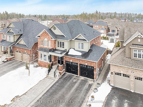 2nd image of 27 Marks Rd