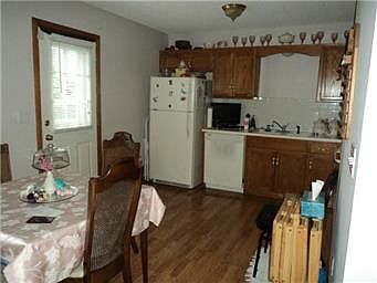 2nd image of 1035 SW Ephraim Dr
