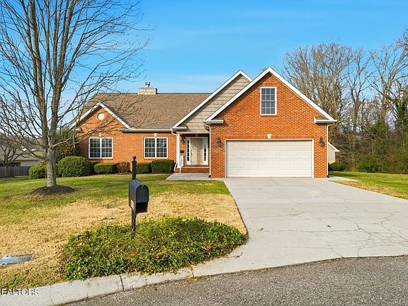 3rd image of 803 Micah St
