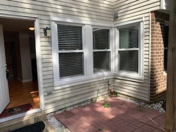 4410 Pembrook Village Dr, Alexandria, VA 22309