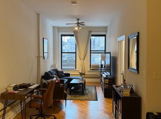 1156 W Grand Ave #202, Chicago, IL 60642