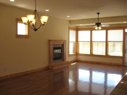 5th image of 1029 Forestglen Dr