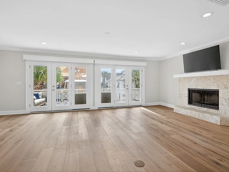 1766 Beach Ave — Photo 14