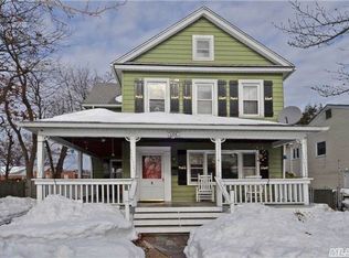 8 E 15th St, Huntington Station, NY 11746
