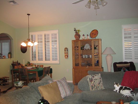 3rd image of 561 W Links Ln