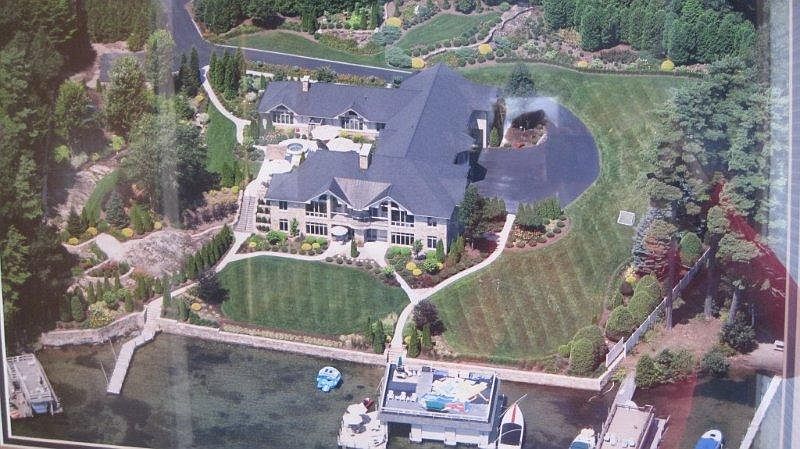1st image of 4472 Lake Shore Dr.