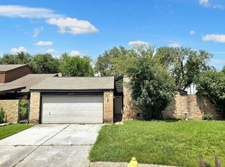 16635 Neumann Dr, Houston, TX 77058