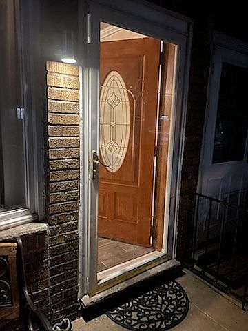 1st image of 4610 Sheffield Ave
