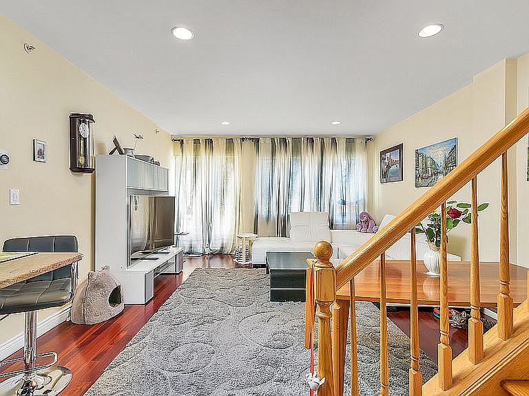 1st image of 2408 Ocean Ave #5-2