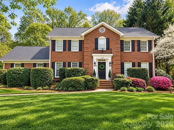 1308 Dumbarton Rd, Gastonia, NC 28054