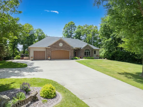 11655 Castle Bluff Ln SW, Stewartville, MN 55976