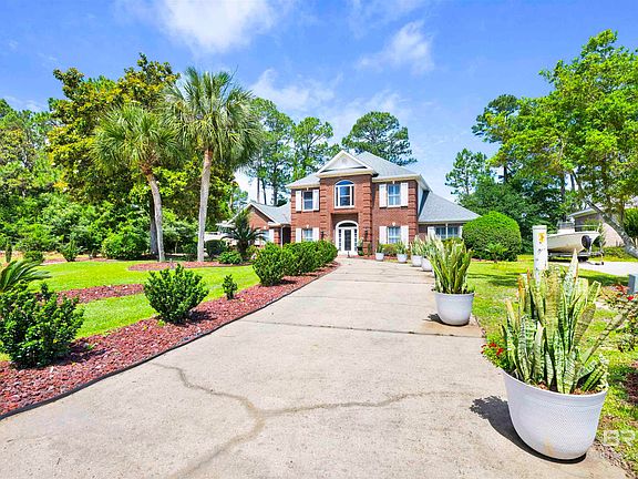 4th image of 636 Magnolia Cir