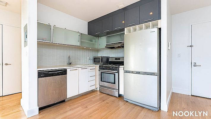 1st image of 387 Franklin Ave #508