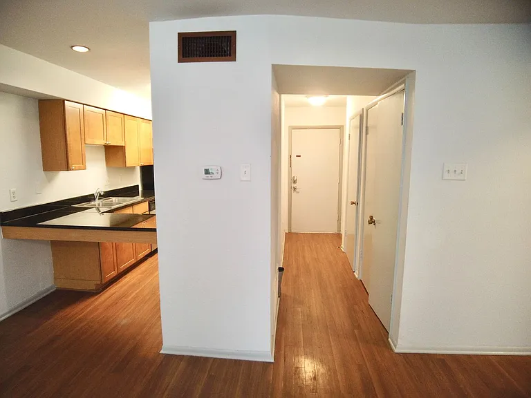 Carrollton — Photo 11