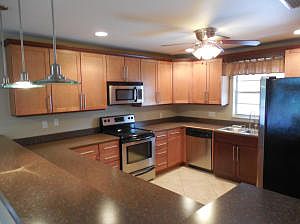 3rd image of 879 SW 31st St