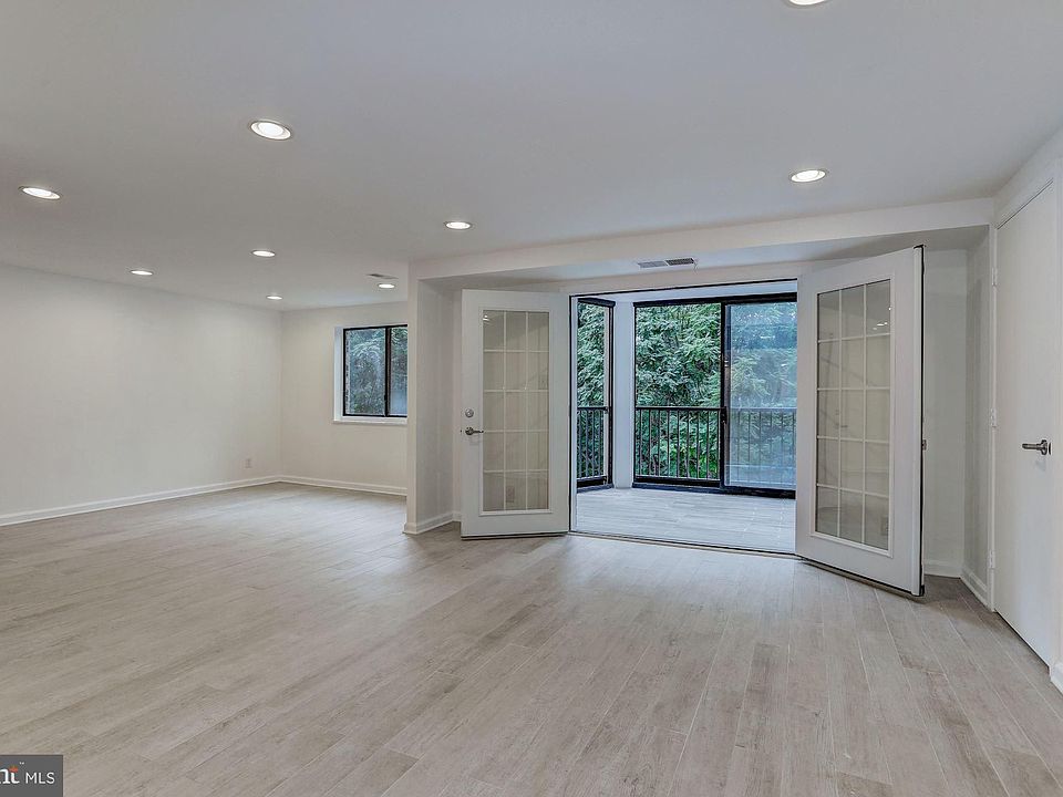 1st image of 5902 Mount Eagle Dr APT 216