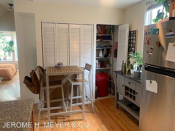 4th image of 3037 N Southport Ave APT 2F