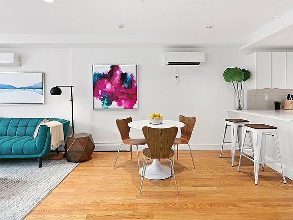 2nd image of 39 E 21st St #6A