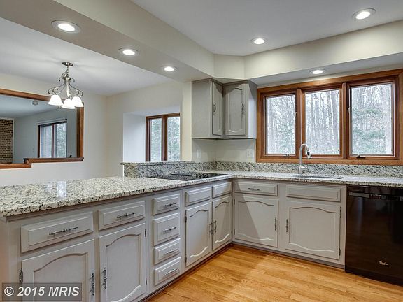 KITCHEN WITH NEW RECESSED LIGHTING!