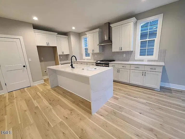 3 bed, 2.5 bath, $2,995 — Photo 4
