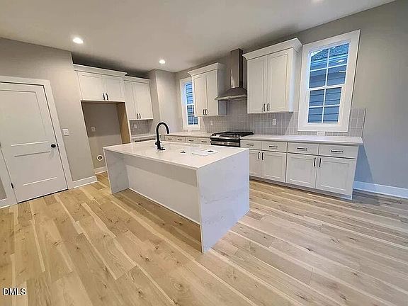 4th image of 6499 Jean Dr