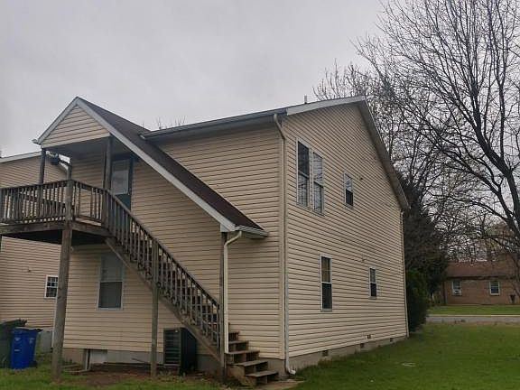 2nd image of 341 Woodpoint Ave APT B
